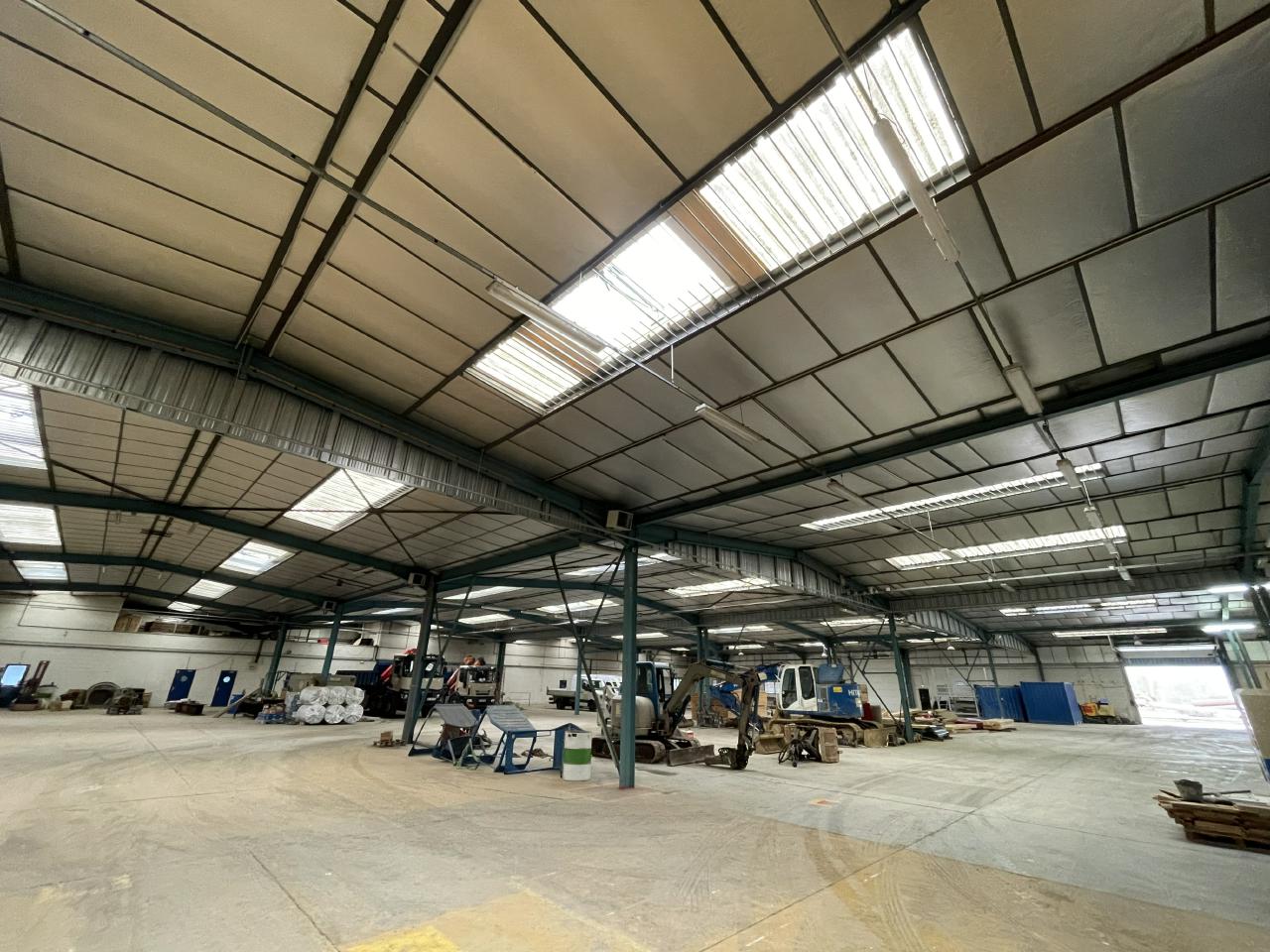 Entrepôt classe c Coignières 5027m² Location entrepôt classe c Coignières Yvelines OLLOG2201768 3